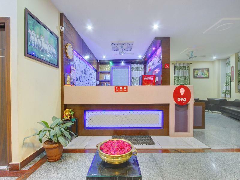 Oyo 7627 Royal Plaza Hotel Hyderabad Exterior foto